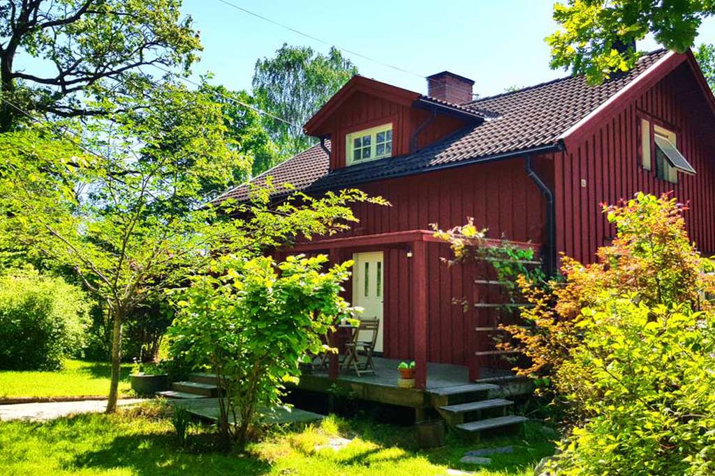 Takbyte tegelpannor villa. Trollbäcken Tyresö