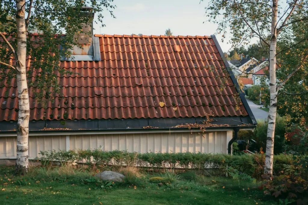 augusti r r tt tid f r takbesiktning uppt ck sommarens slitage innan h stregnen kommer